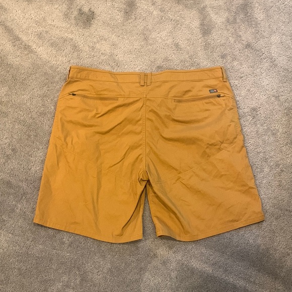 Mountain Hardware Mens Athletic Cargo Shorts - Picture 6 of 6